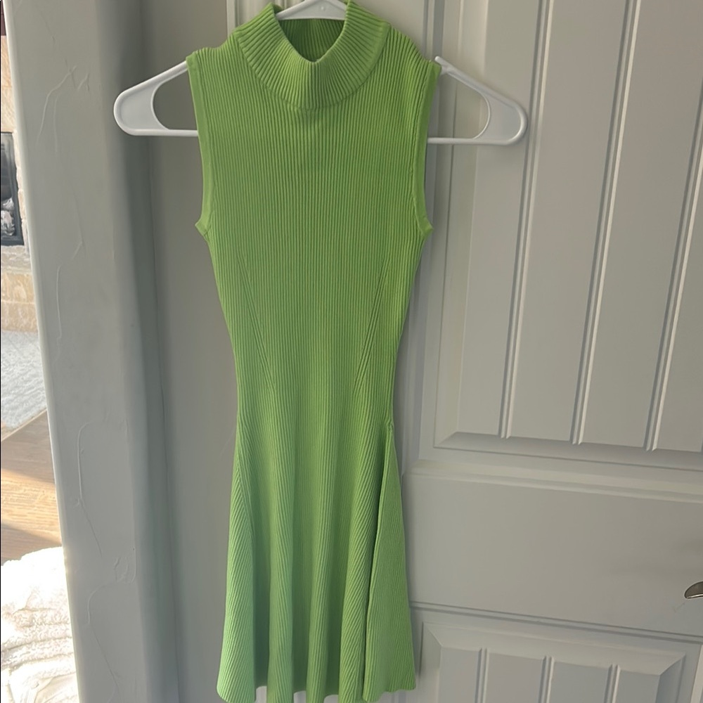 Sleeveless Green Ribbed Dress